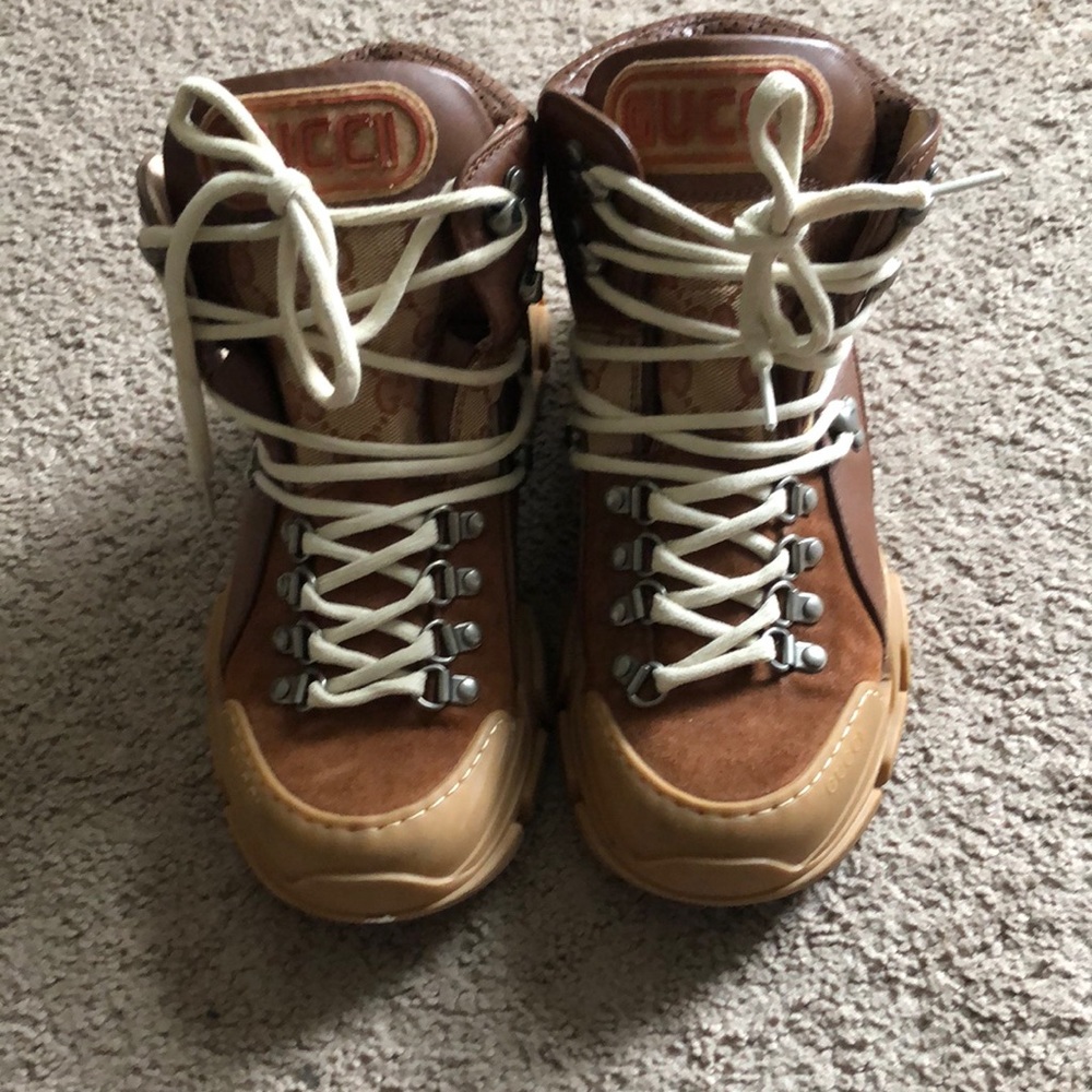 Size 38 Gucci boots, like New boots 2 years old